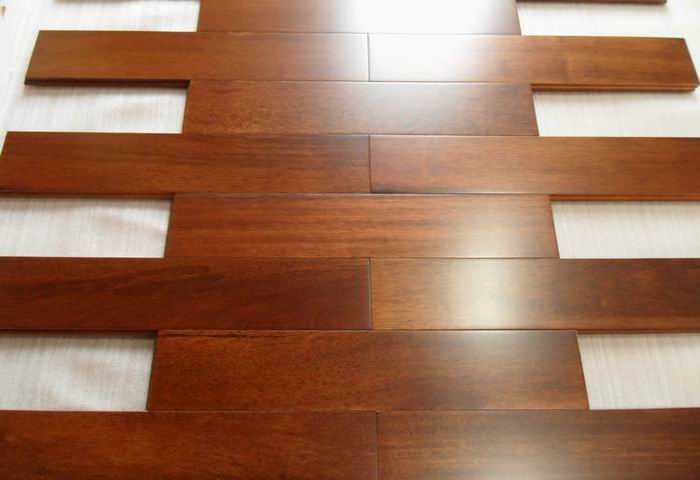 Taun flooring