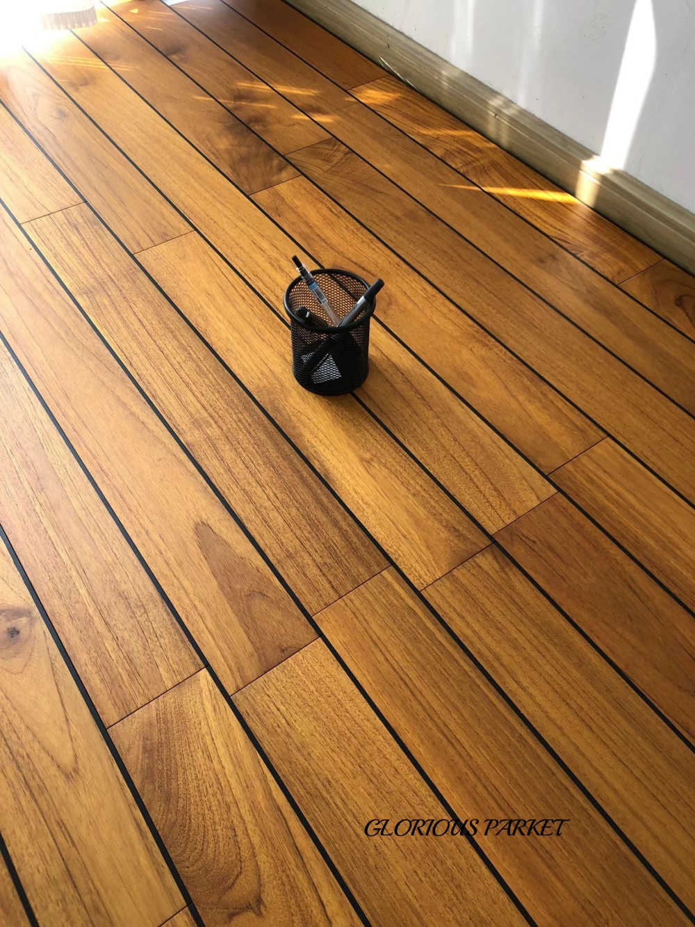 Rubber Inlay Teak
